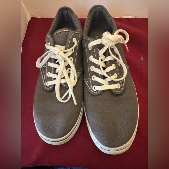 Vans Shoes - VANS Atwood Low Top Pewter Dark Gray Canvas Women Skate Shoe Sneaker Size 7 EUC